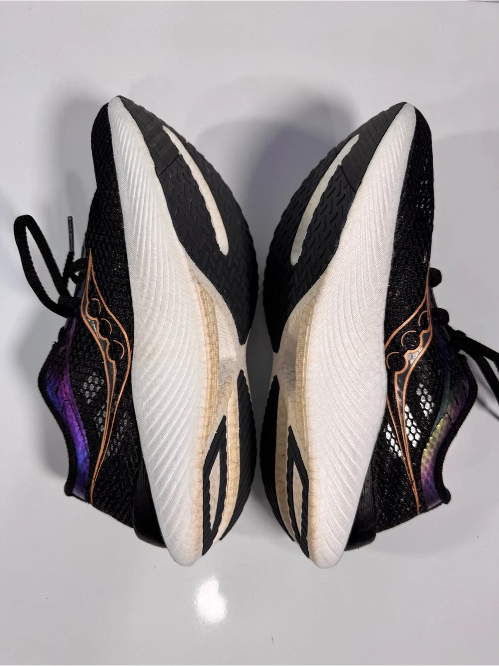Saucony Endorphin Pro 3 Women’s 8.5 Black Goldstruck Carbon Plate Running Shoes